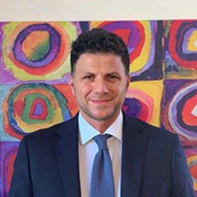 Avv. Alfonso L., avvocato esperto in rapporti bancari e conti correnti